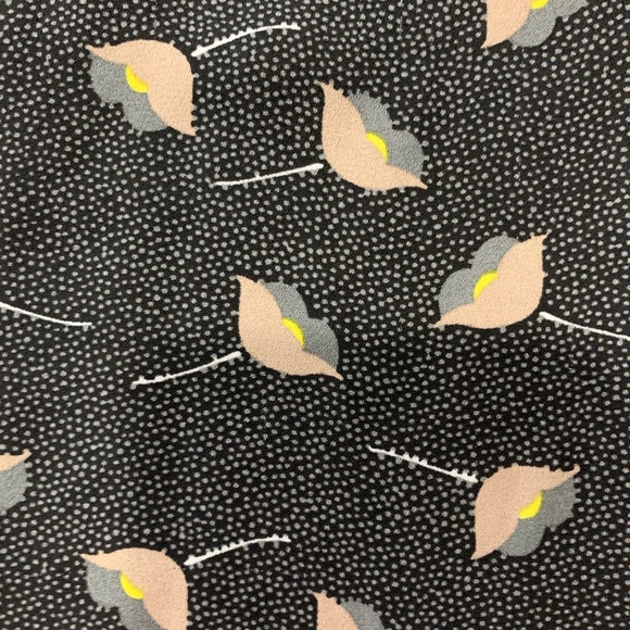 LOFT Floral Sleeveless Blouse - Picture 6 of 6